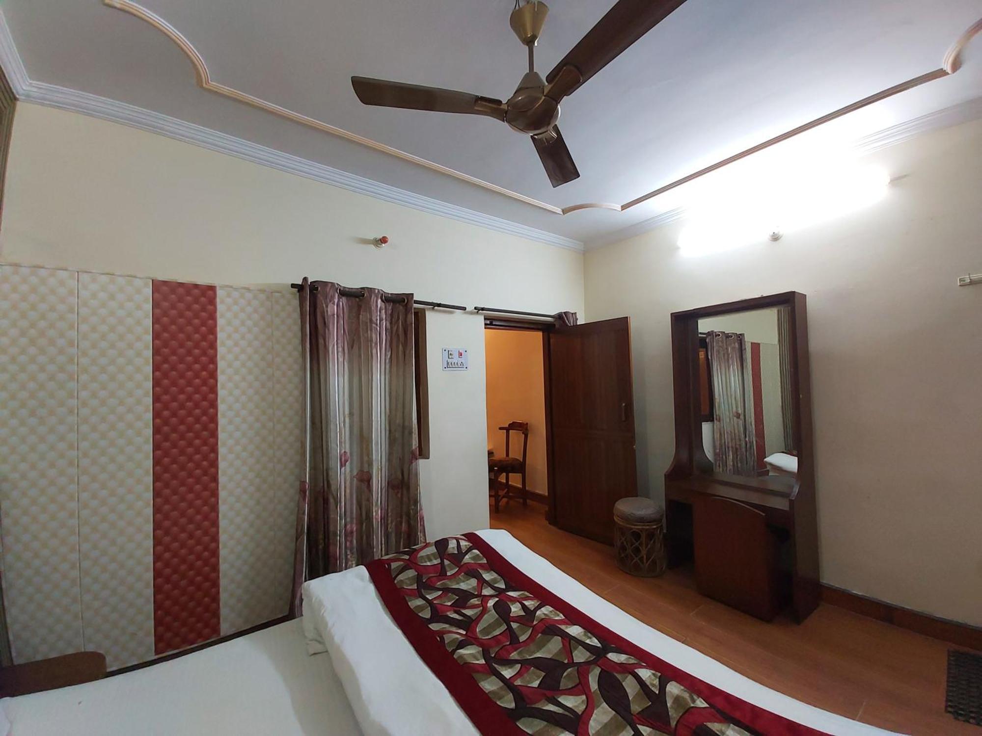 Goroomgo Moon Nainital Near Naini Lake - Parking & Lift Facilities -Hygiene And Spacious Room - Best Seller Экстерьер фото