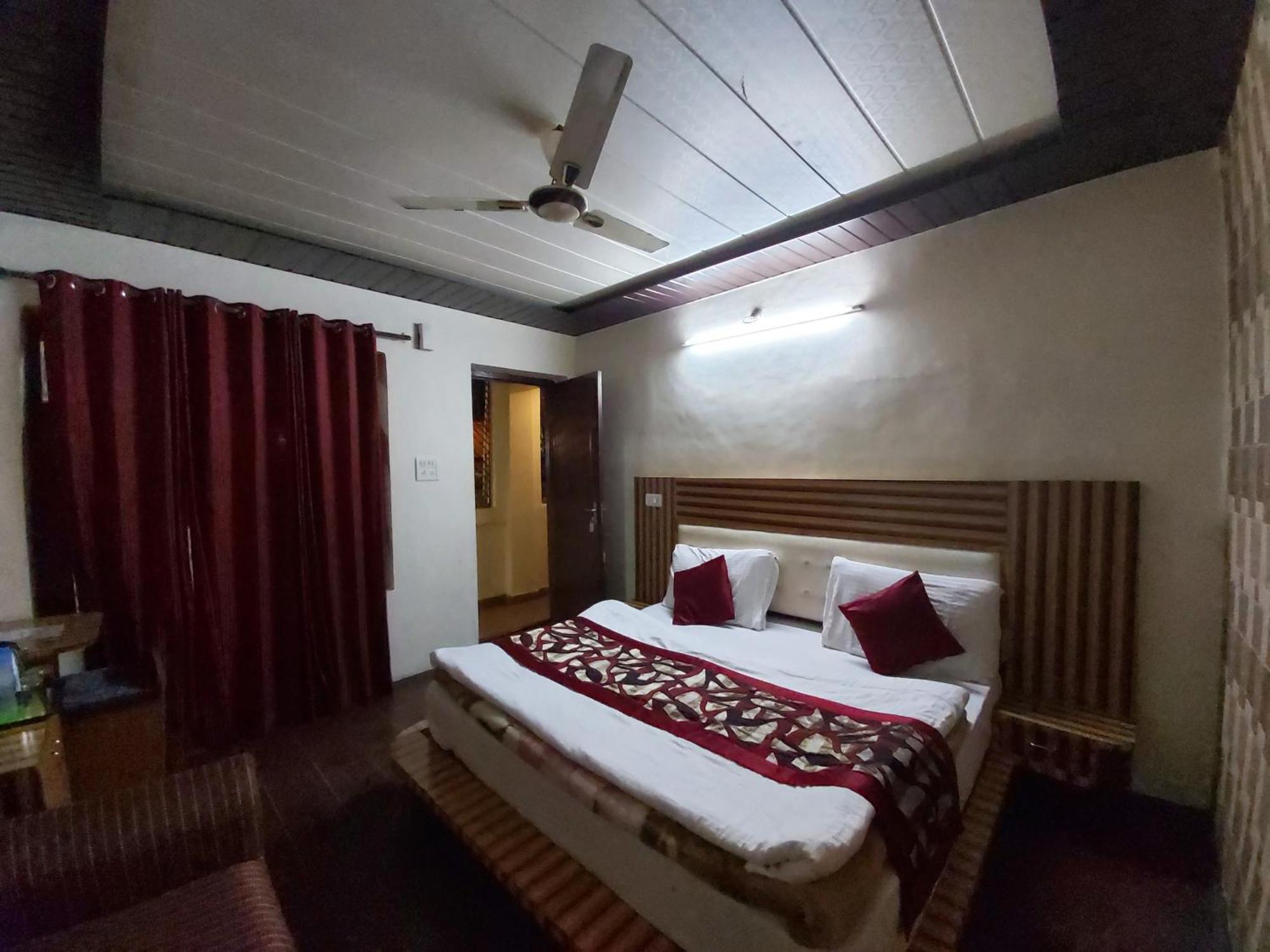 Goroomgo Moon Nainital Near Naini Lake - Parking & Lift Facilities -Hygiene And Spacious Room - Best Seller Экстерьер фото